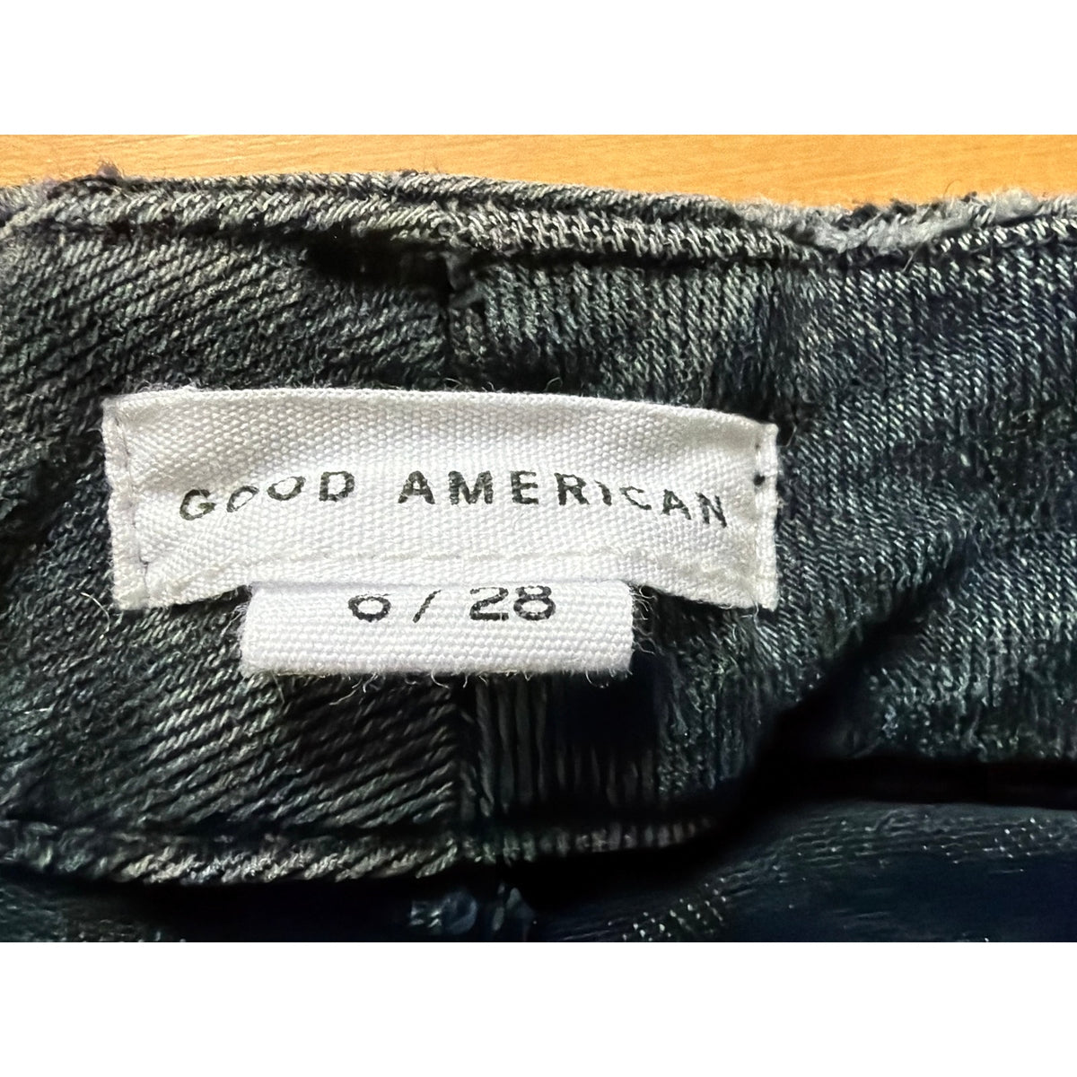 Good American Size 6/28 "Good Leg Curve" Faded Gray Skinny Jeans