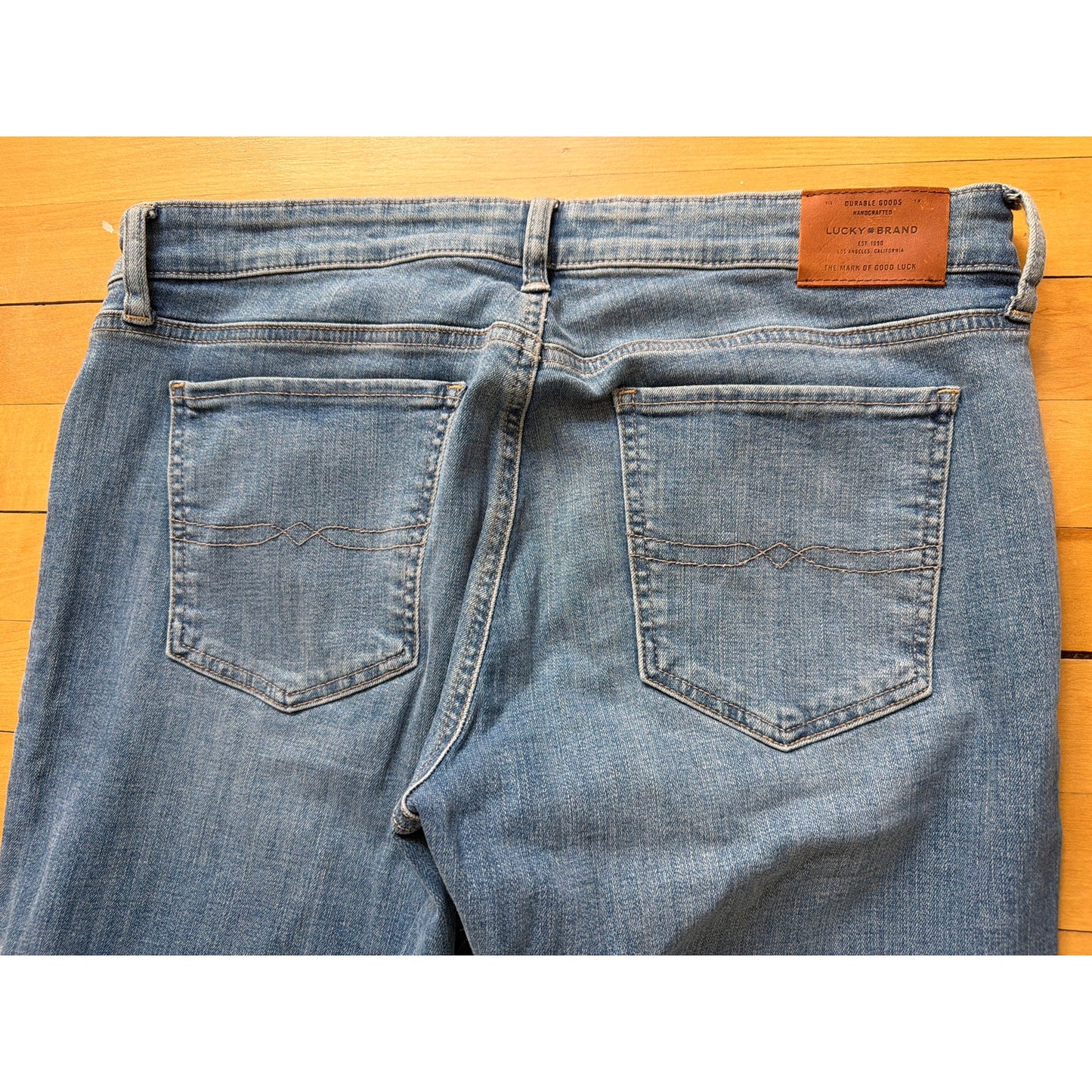 Lucky Brand Size 14 Sweet Straight Mid Rise Light Wash Jeans
