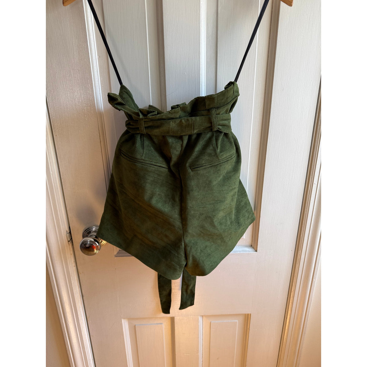 NWT Lovers + Friends Green Faux Suede Paperbag Waist Shorts Size XS