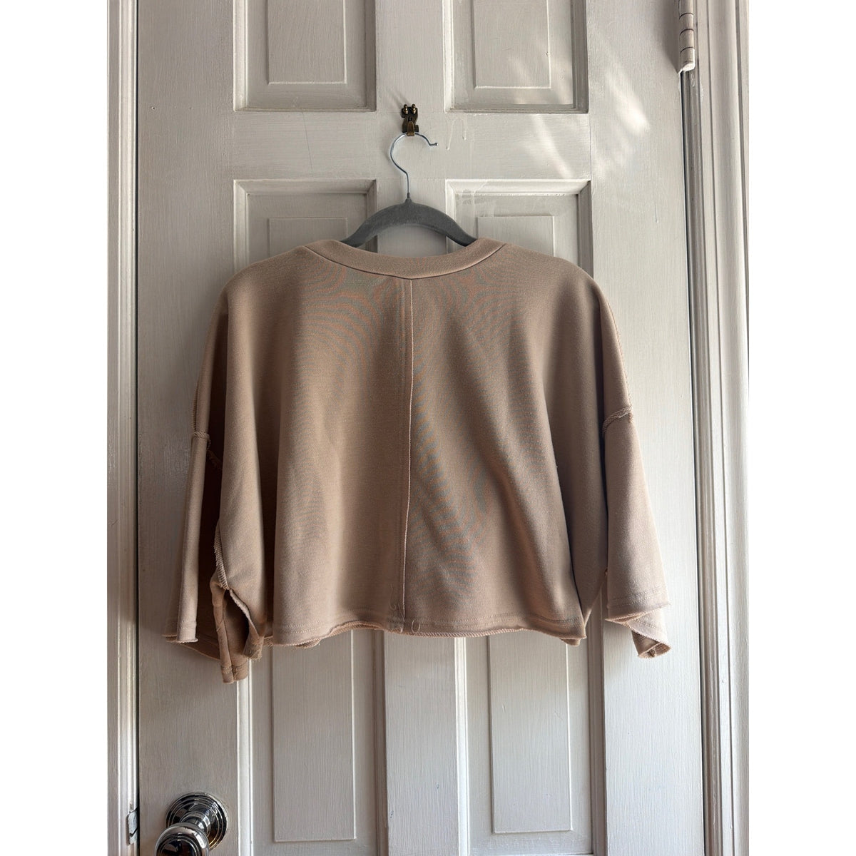 Sabo Skirt Beige Raw Hem Exposed Seam Cropped Sweatshirt Size M