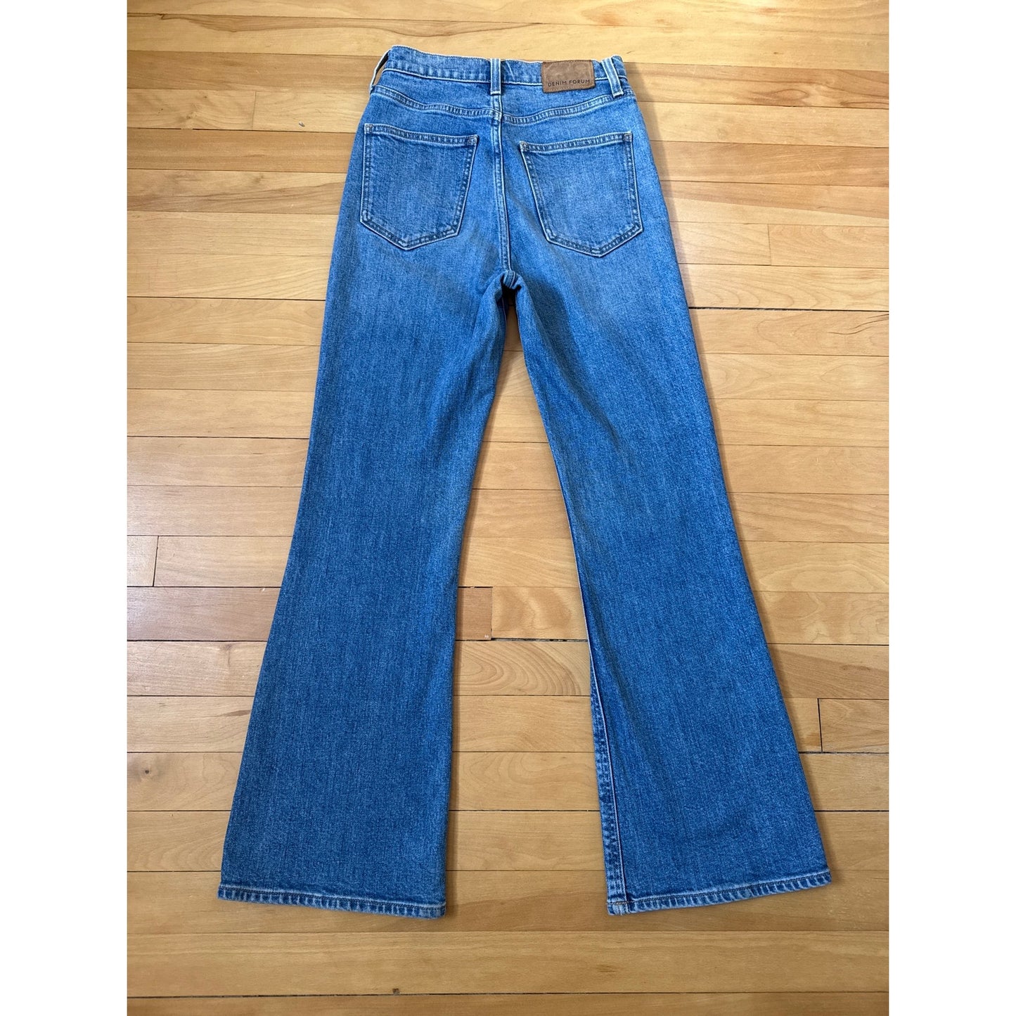 Denim Forum Aritzia Skinny Flare Jeans Size 25 Medium Wash High Rise