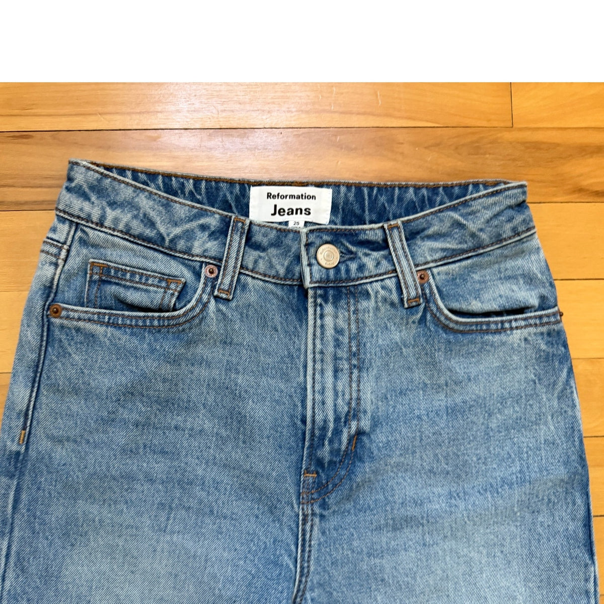 Reformation Liza Ultra High Rise Slim Straight Jeans Size 25 Malta Blue Wash EUC