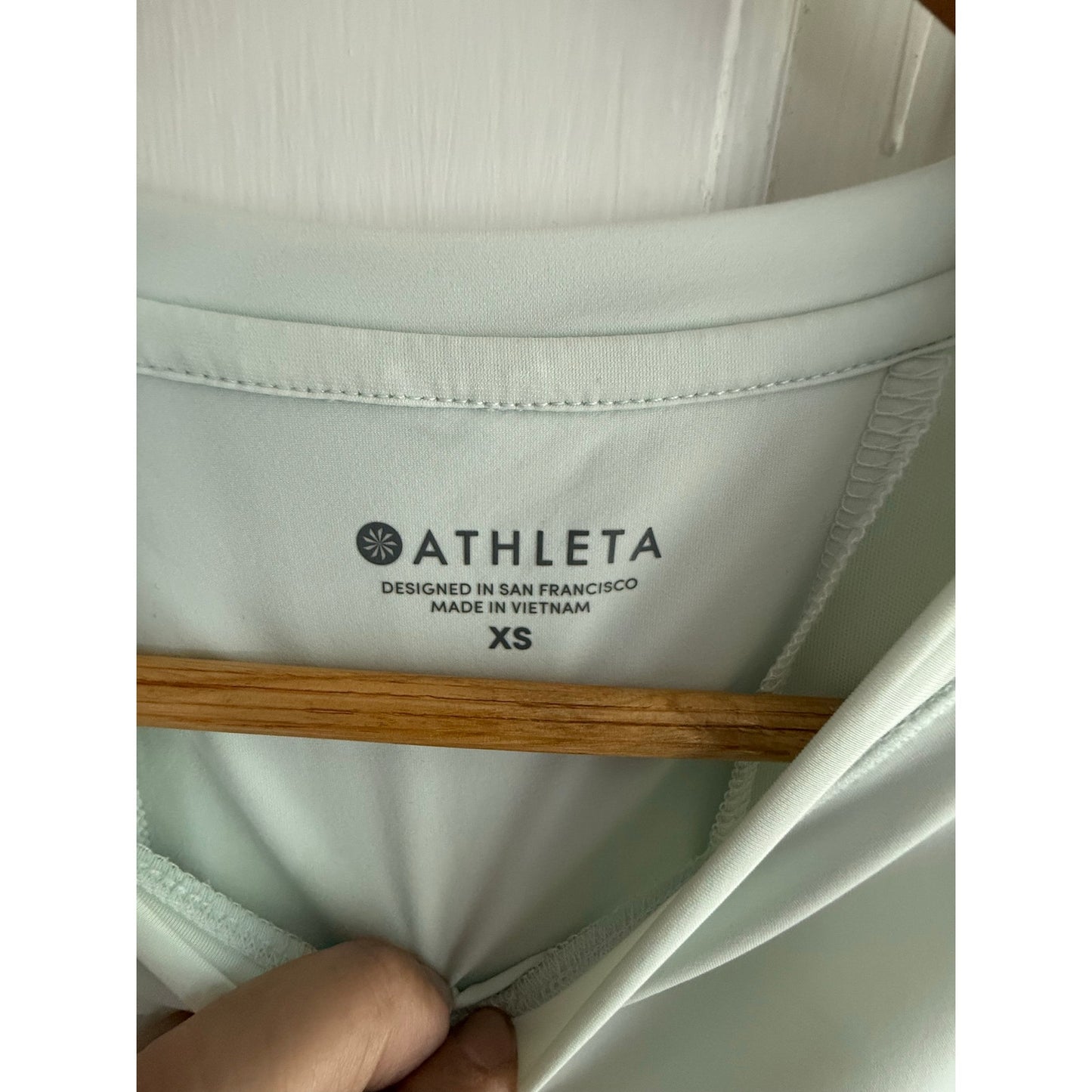 Athleta White Ribbed Seamless Tank Top Scoop Neck XS