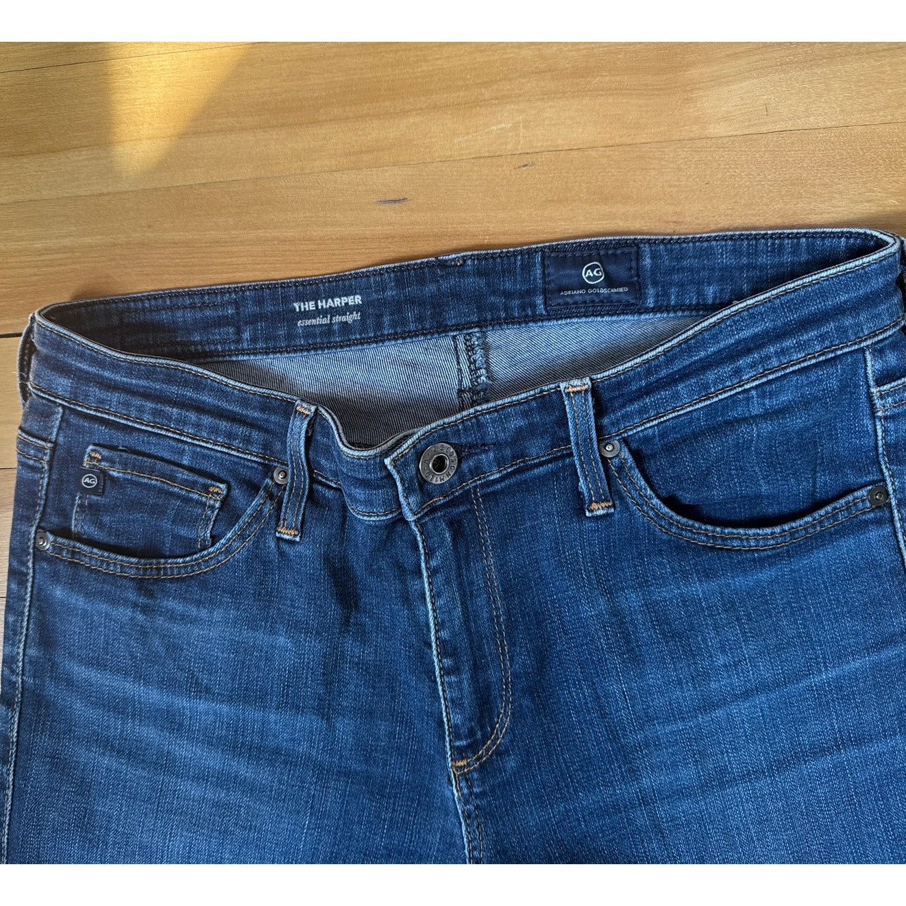 AG JEANS "The Harper" Essential Straight Size 27 Mid Rise Straight Dark Wash