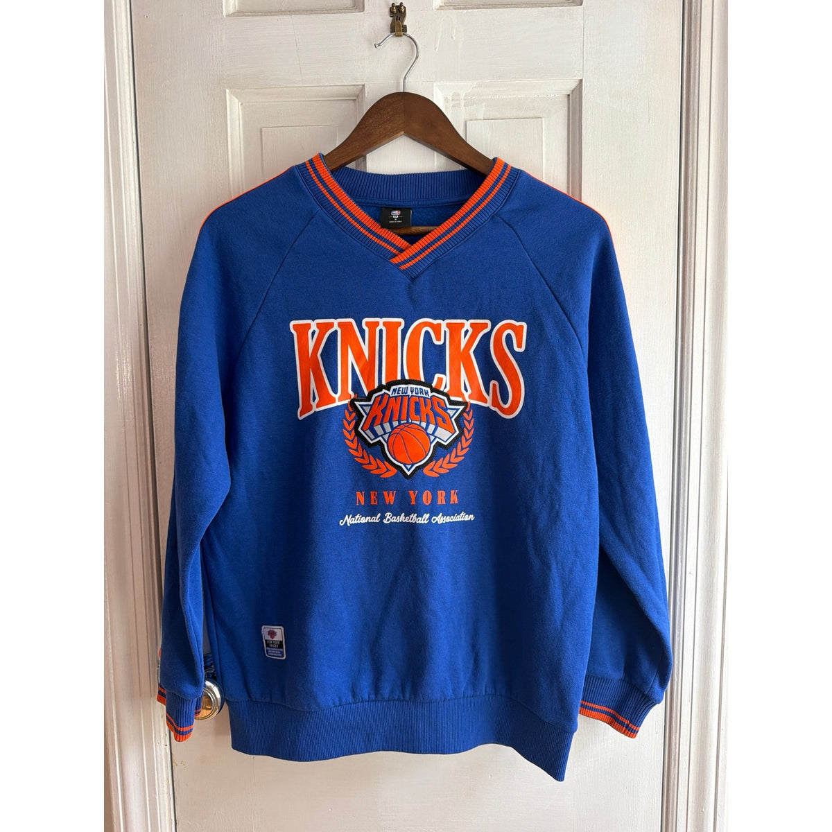 Vintage NBA New York Knicks Graphic Pullover Sweatshirt - Royal Blue, Small 