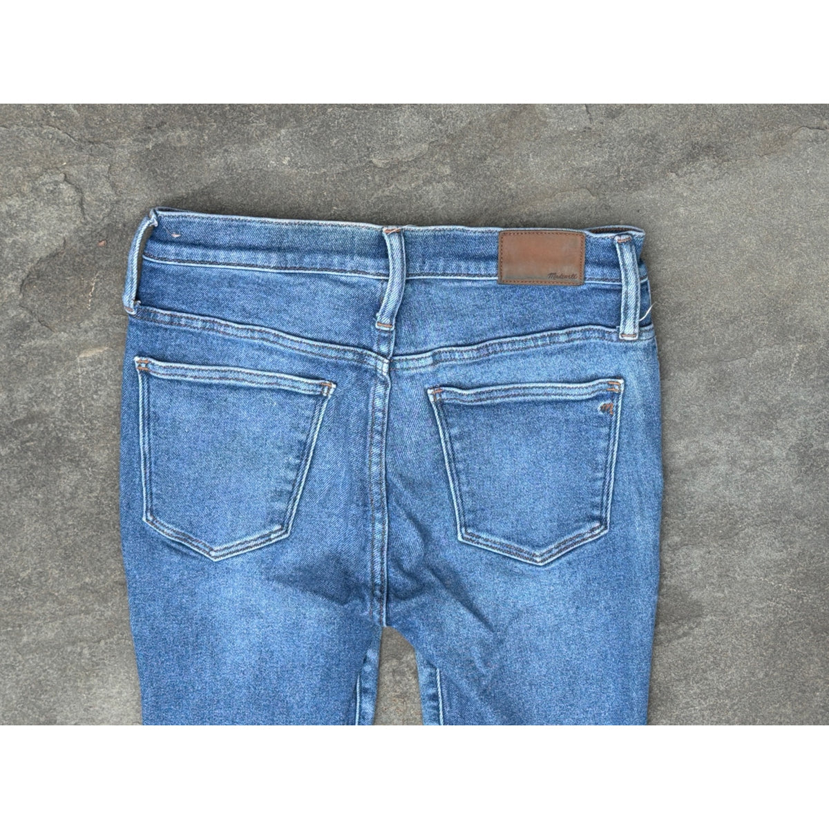 Madewell The Mid-Rise Kick Out Crop Jeans Black Raw Hem Size 23 EUC