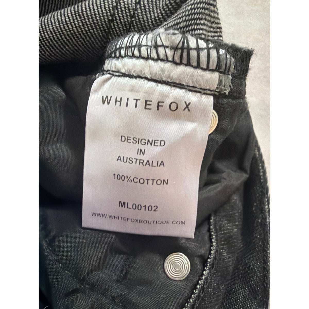 White Fox High Rise Straight Leg Jeans Size S Washed Black Charcoal Denim Skater
