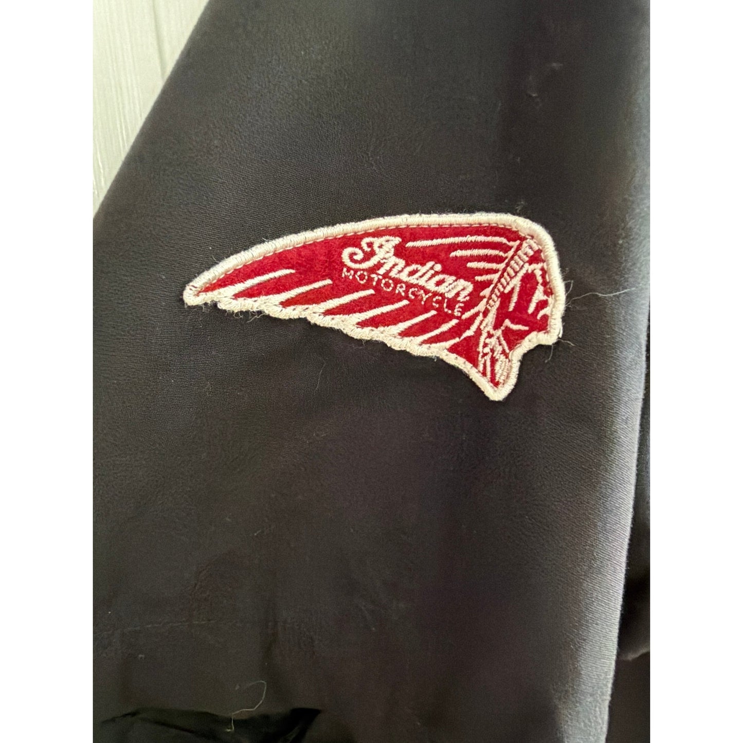 Indian Motorcycle Men's Medium Black and Red Brand Short Sleeve Button Down