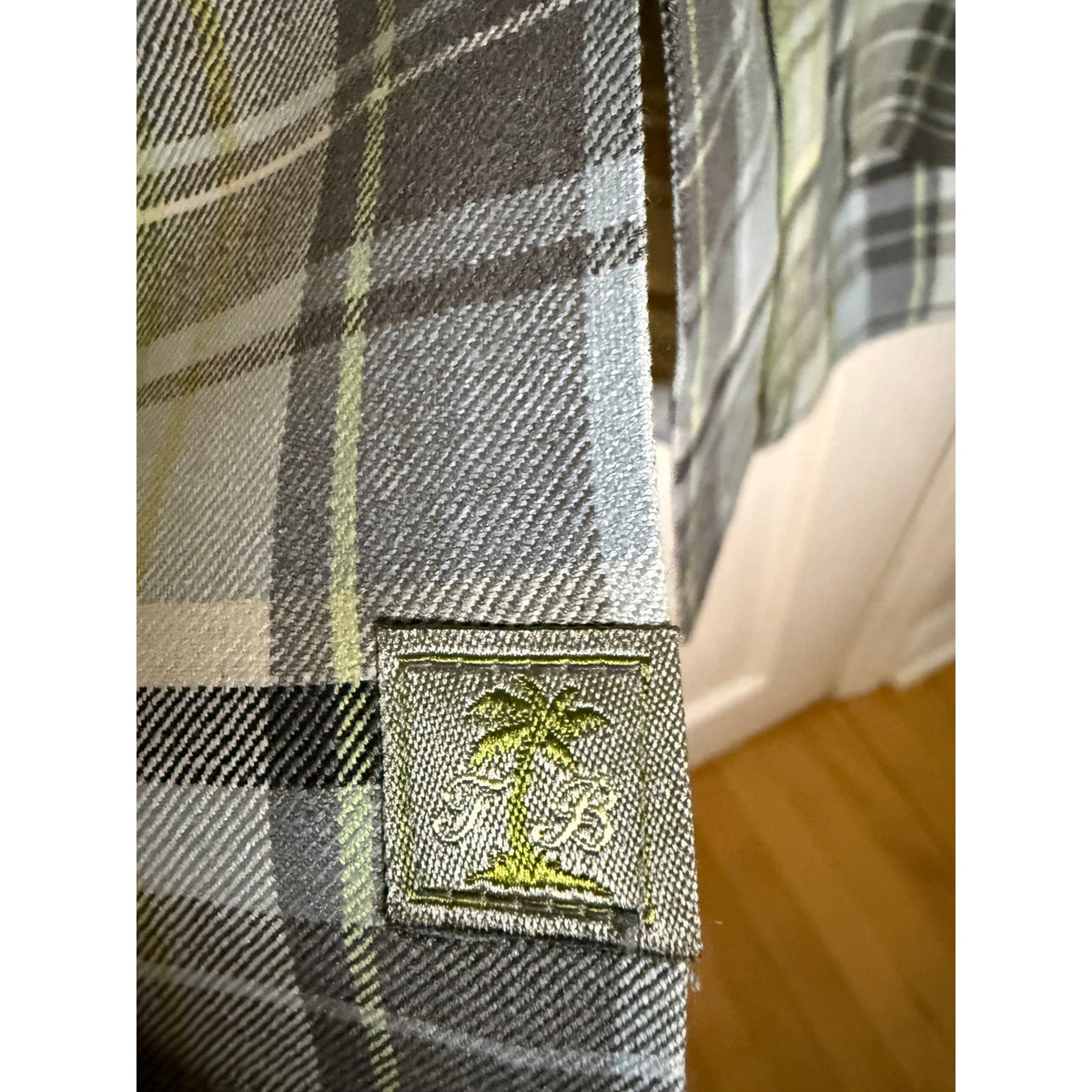 Tommy Bahama Silk Short Sleeve Button Down Plaid - X-large