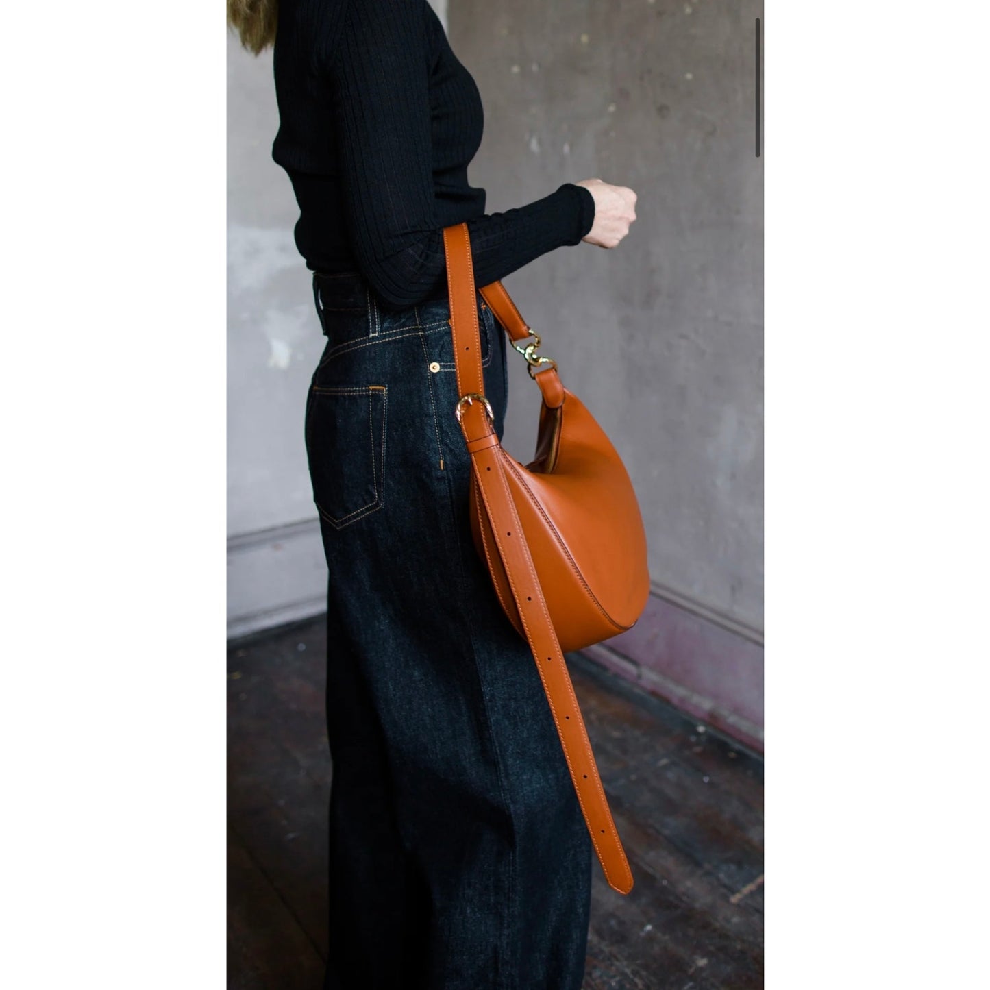 Ulla Johnson Twyla Crescent bag Cigar color