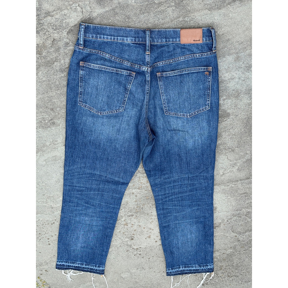 Madewell The Mid-Rise Kick Out Crop Jeans Black Raw Hem Size 23 EUC