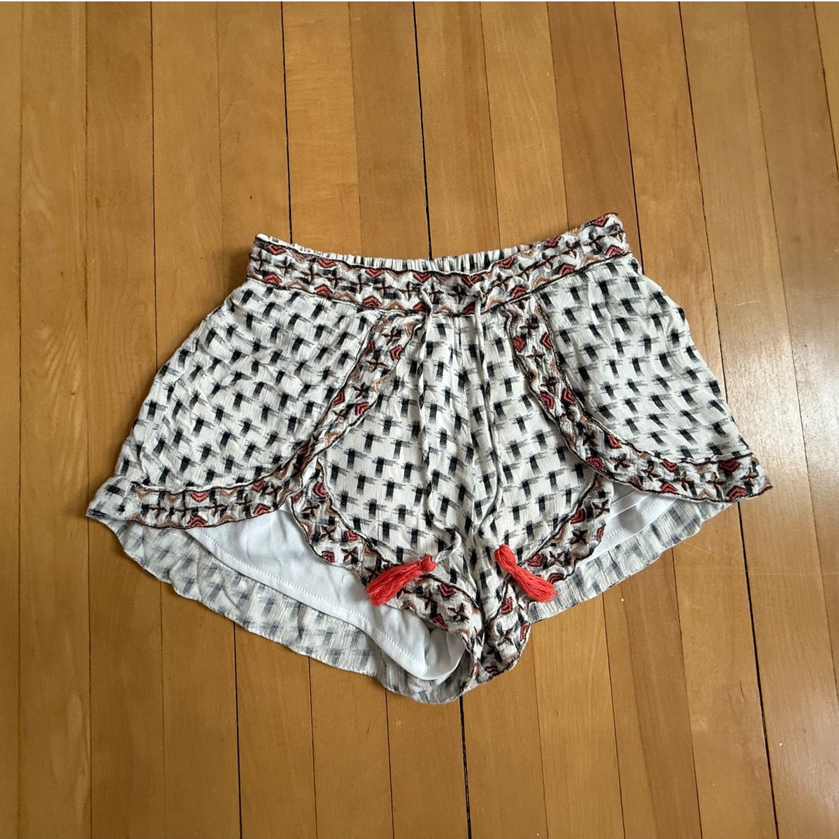 Title: Japna Boho Print Shorts | Size Small | EUC | Tassel Details | Geometric