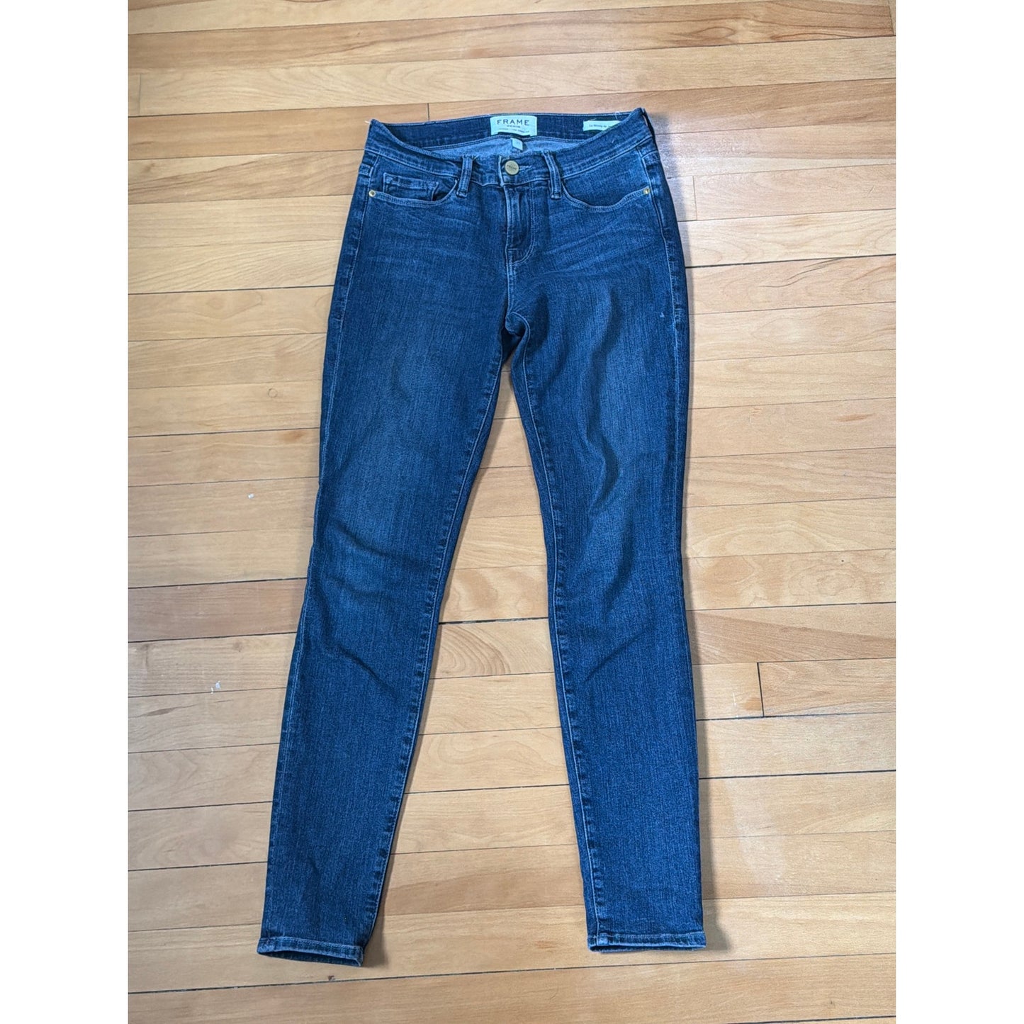 Frame Size 25 Le Skinny de Jeanne Dark Wash Jean