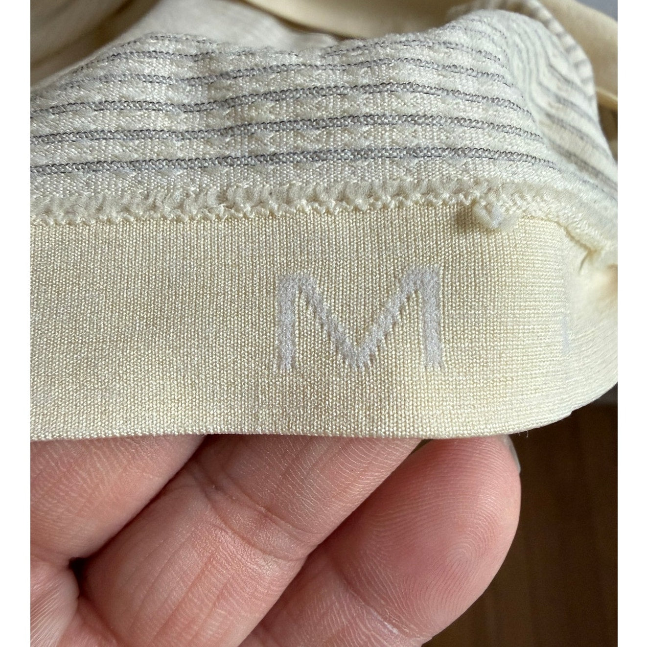 Lululemon Men's Size Medium Short Sleeve Shirt Waffle Pattern Knit EUC