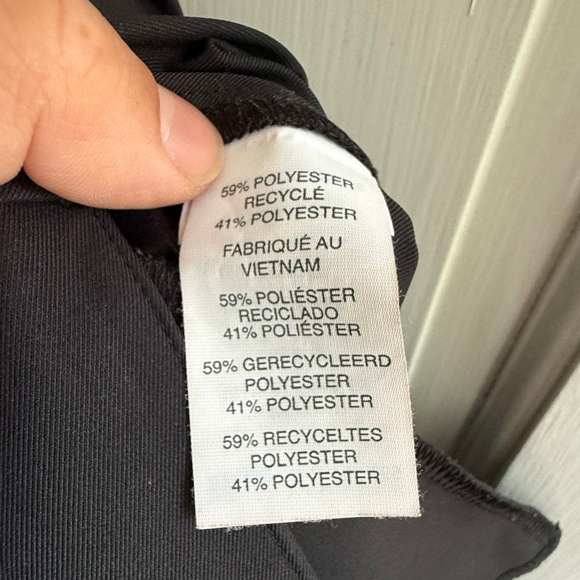 Vuori Black Utility Active Pants Size 28 Button Fly Trouser EUC