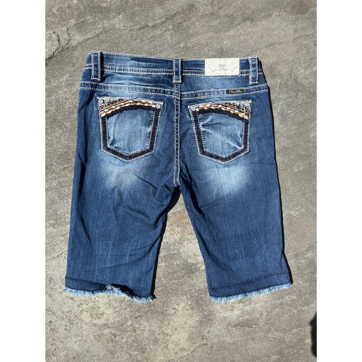 💎 Y2K Miss Me Embellished Winged Bermuda Shorts Size 30 💎