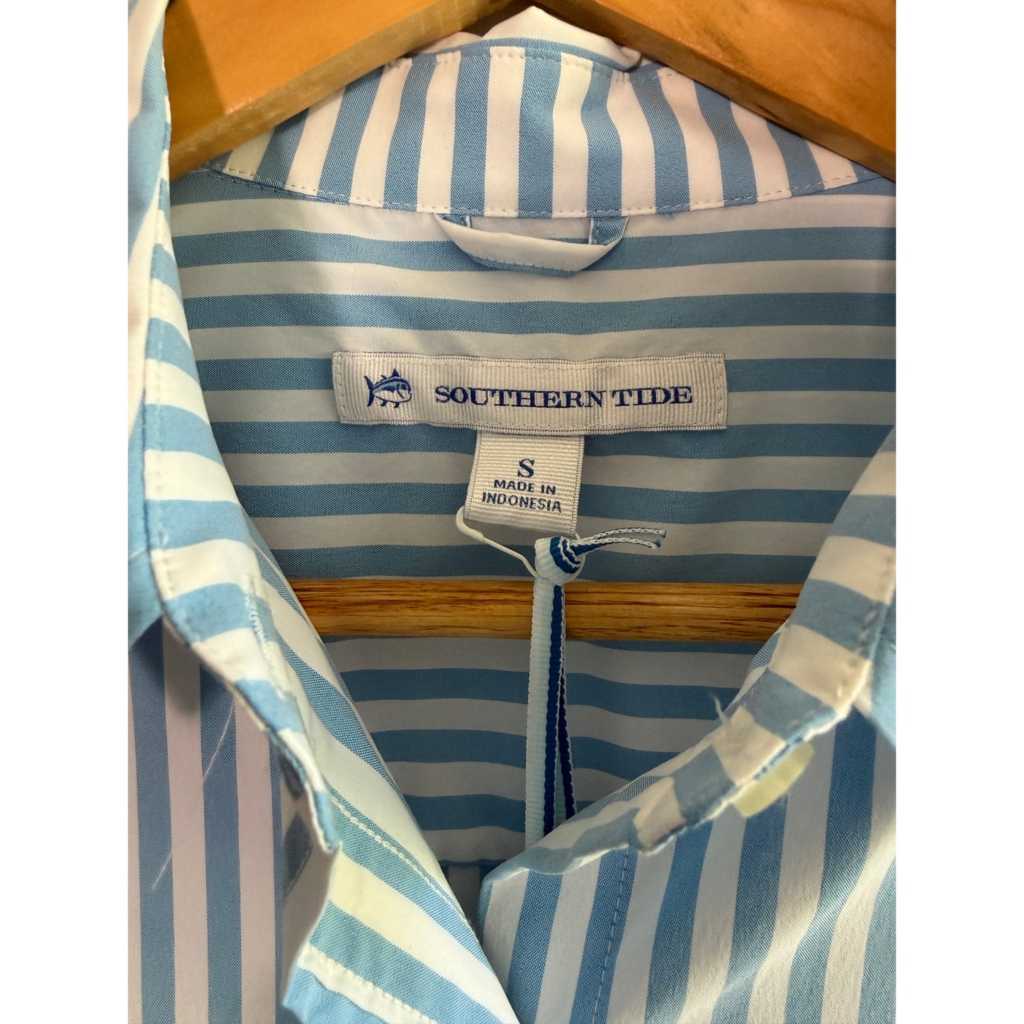 Southern Tide Emery Button Front Shirt Sail Bleu Striped Womens Small 7345 NWT