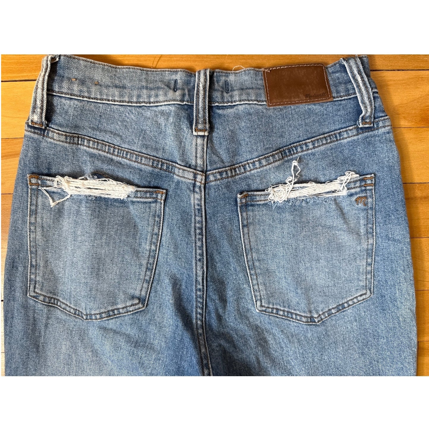 Madewell Size 26 " The Perfect Vintage Jean" Light Wash High Rise Distressed Jean