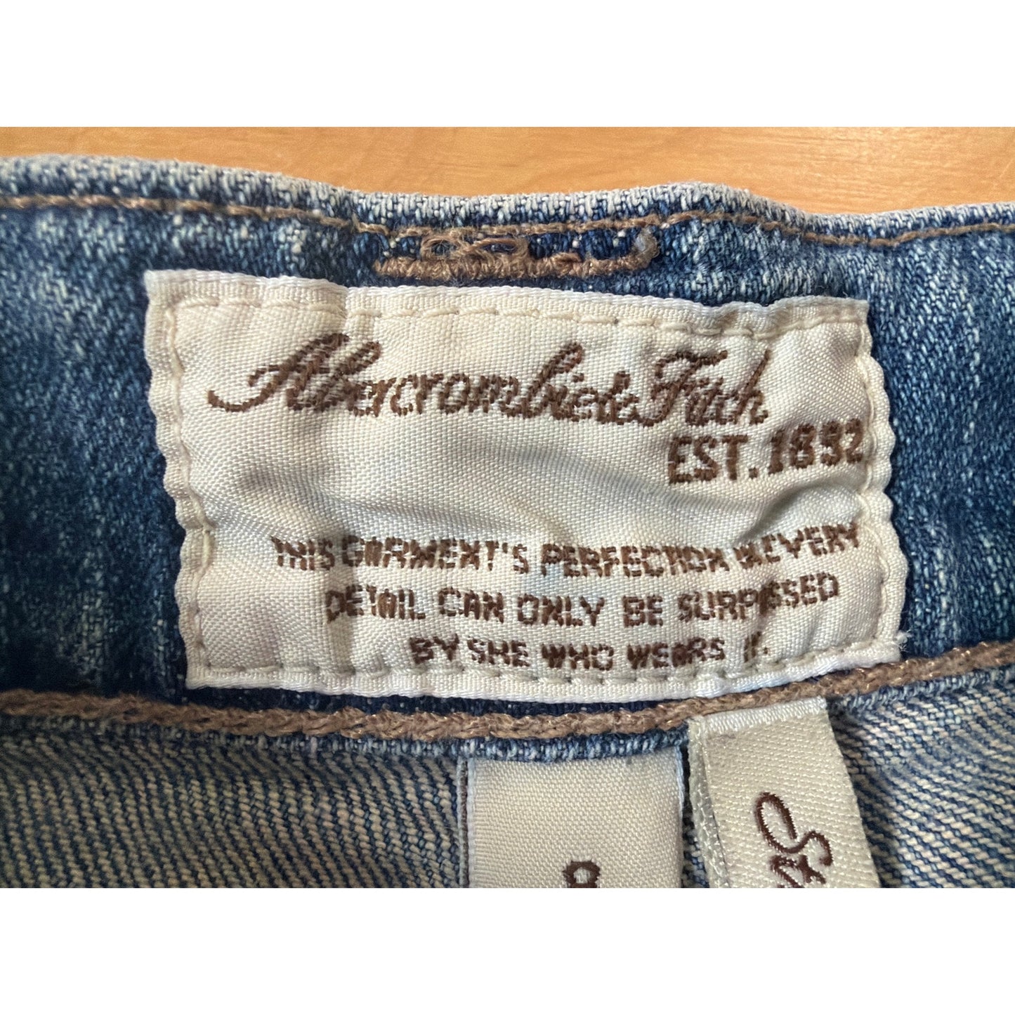 Abercrombie & Fitch Size 8 Stretch Cargo Low Rise Mini Shorts
