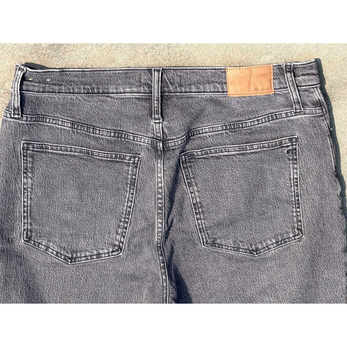 Madewell The Perfect Vintage Straight Jean Washed Black Raw Hem 31