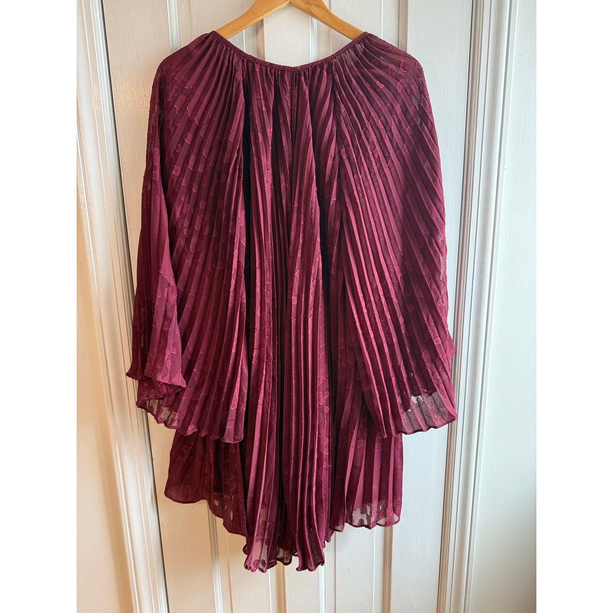 Anthropologie Toulon Pleated Bell Sleeve Mini Dress Small - Burgundy Boho EUC